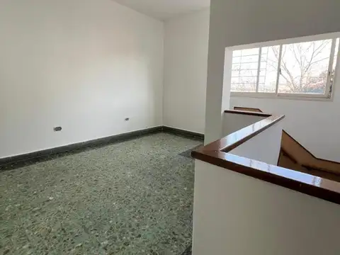 Depto Tipo Casa en Venta de 3 ambientes