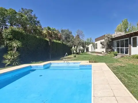 Casa en Venta en Chacras de Coria, USD 275.000