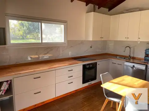 Casa en Venta - 3 Dormitorios 2 Baños - 790mts - Miramar