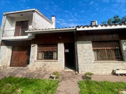 Exclusiva Casa en el ingreso Oeste de Esperanza