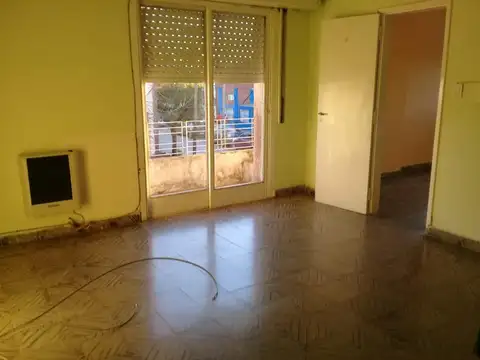 Valentin Alsina 1100