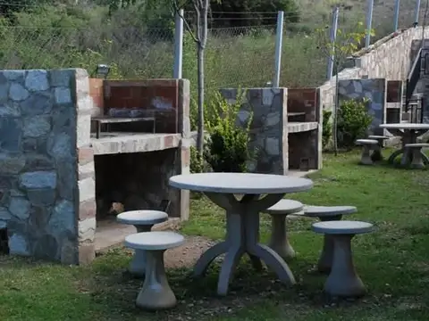 COMPLEJO DE CABAÑAS- POTRERO DE LOS FUNES