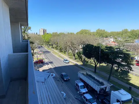 AV. SAN MARTÍN 1392 01 02 – TORRE PARAISO