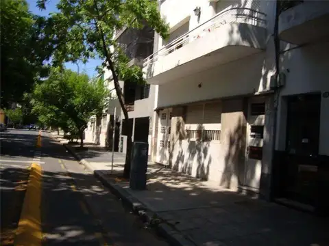 Depto Tipo Casa en Alquiler de 3 ambientes