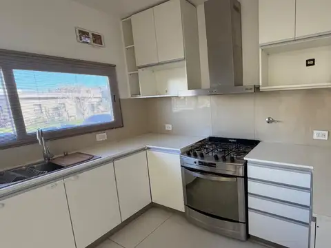Casa en Alquiler en La Cañada de Pilar - Los Tilos, USD 1.300