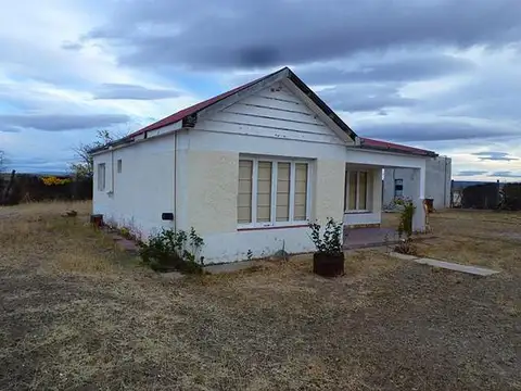 INMOBILIARIA COMODORO - 20.000 has Santa Cruz - buenas Instalaciones - RP 288
