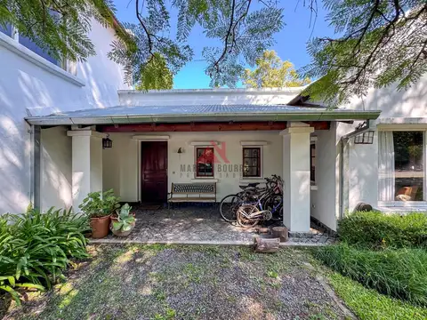 Casa en Venta con 1 cochera