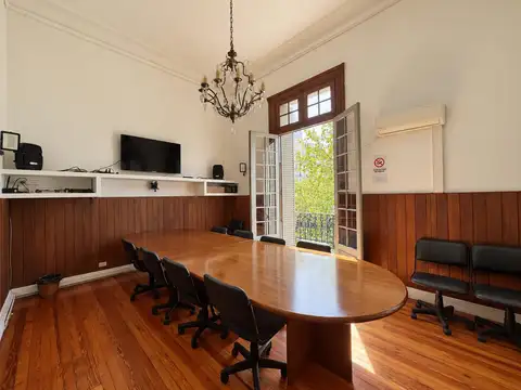 Venta de Departamento 6 Ambientes con Dependencia en el edificio LA INMOBILIARIA en Monserrat