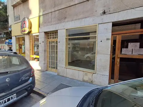 Local en Alquiler Via Pública