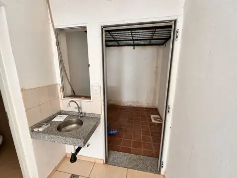 Local en Alquiler en San Fdo del Valle de Catamarca, $ 850.000