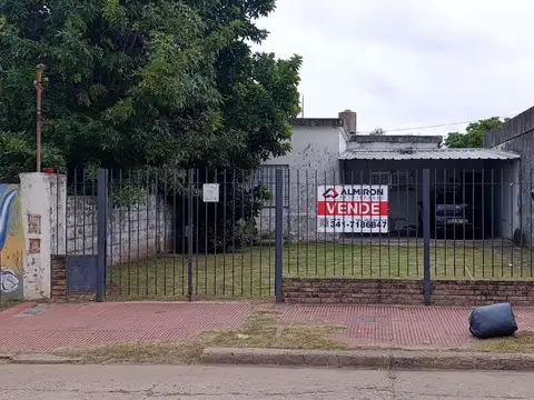 Venta | Casa | 2 Dormitorios | Cocheras | Capitán Bermúdez | Barrio Centro