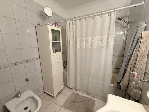Depto Tipo Casa 4 ambientes con 3 baños