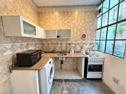 VENTA PH 3 AMBIENTES CON PATIO SIN EXPENSAS - BARRACAS
