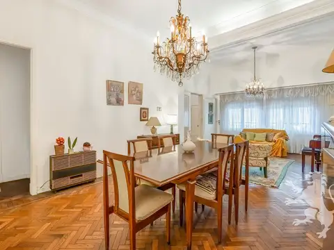Casa 5 ambientes con 2 baños