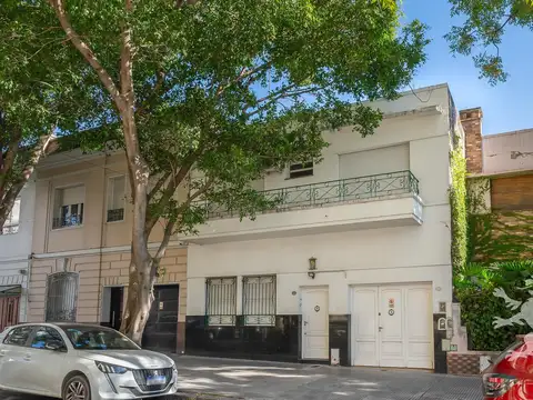 CASA A REFACCIONAR - VENTA - 5 AMBIENTES - JARDIN - COGHLAN