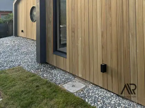 Casa en venta c/ cochera en La Barra