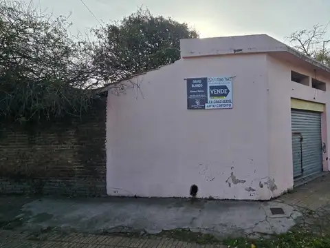 VENTA - CASA DE 4 AMB   LOCAL EN MORON - APTO CRÉDITO
