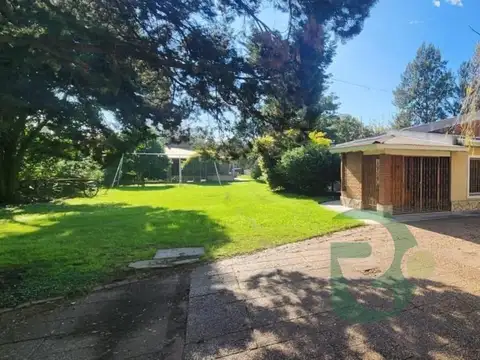 VENTA CASA QUNTA 4 AMB - VILLA LUZURIAGA. BUENA UBICACIÓN.