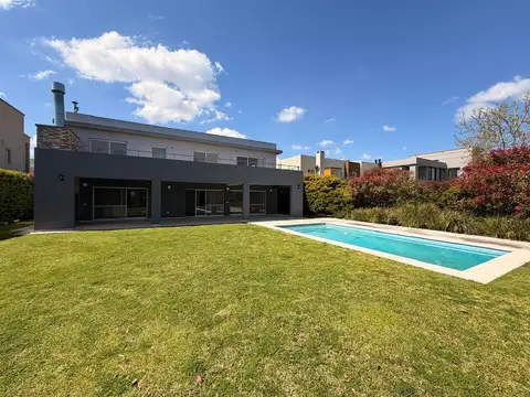 Casa en Venta al Suroeste