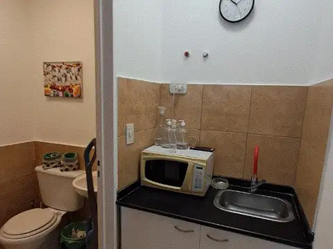 OFICINA EN VENTA en Centro Comercial Pilar Point.-