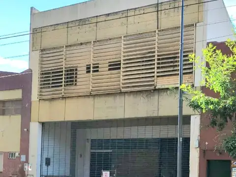 GALPON EN VENTA V URQUIZA UBICACION ESTRATEGICA