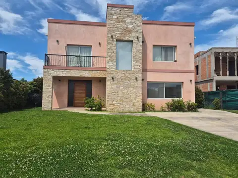 Ayres Plaza casa en alquiler - CUAN PROPIEDADES