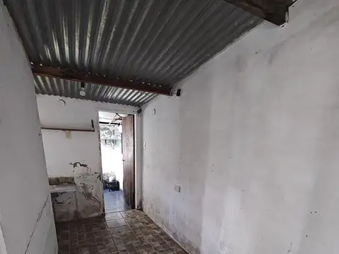 Casa 2 ambientes con 1 baño