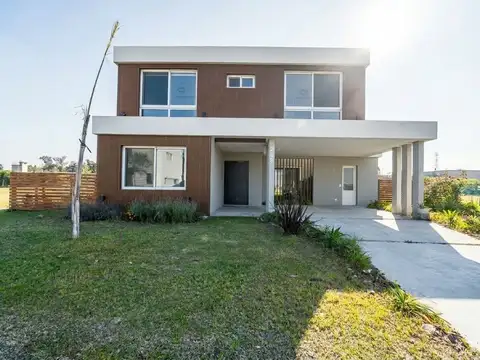 Casa en venta El Ensueño Maschwitz 4 Dorm. Pileta.