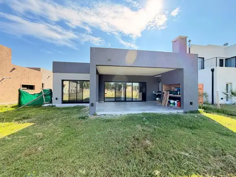 Casa en Venta en Santo Tomas, USD 230.000