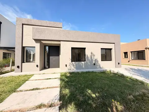 Barrio Privado Santo Tomás, Mariano Acosta 3098