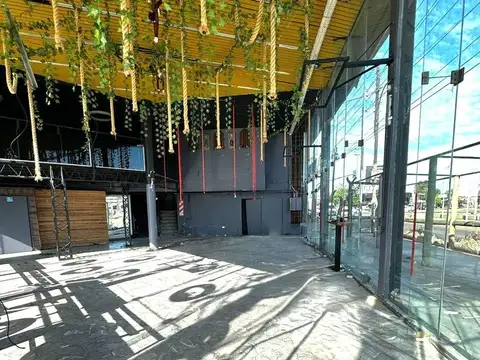Local en Alquiler en El Palomar, $ 3.500.000