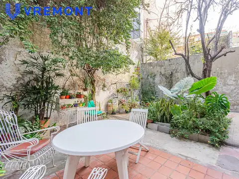 Departamento en venta en Caballito con jardín en planta baja