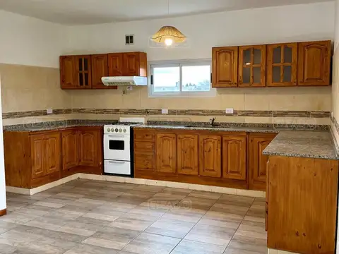 Casa en Alquiler en San Sebastián, USD 950