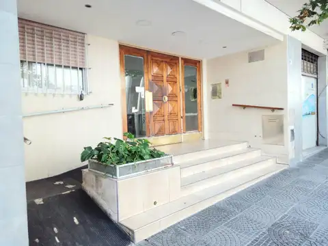 MONOAMBIENTE PISO ALTO MUY BUENA UBICACION MUY BUEN ESTADO