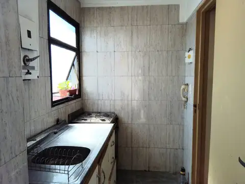 MONOAMBIENTE PISO ALTO MUY BUENA UBICACION MUY BUEN ESTADO