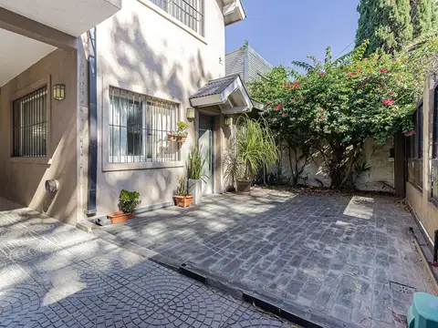 Casa 6 ambientes con 3 baños