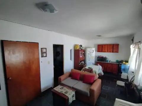Depto Tipo Casa en Venta en Castelar Sur, USD 75.000