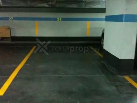 EXCELENTE COCHERA FIJA CUBIERTA Beruti 3400 - Palermo - Capital Federal