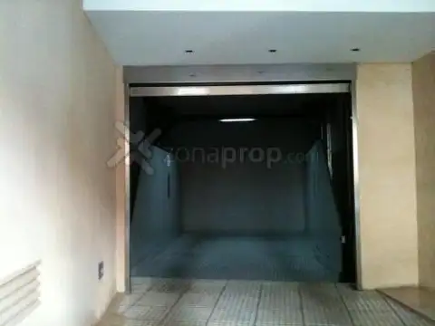 EXCELENTE COCHERA FIJA CUBIERTA Beruti 3400 - Palermo - Capital Federal
