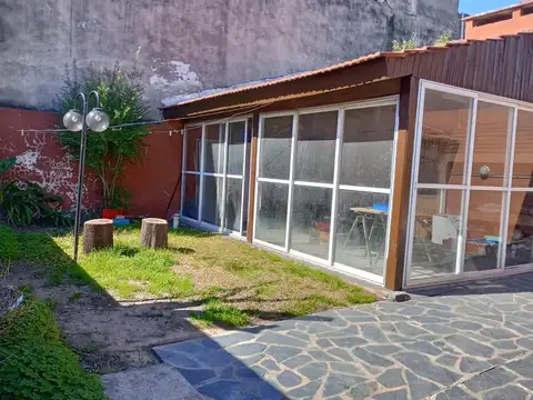 CASA  C/3 DORM,QUINCHO Y GARAJE A 65.000 DOLARES