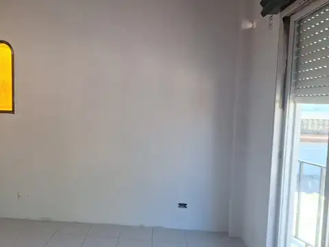 ALQUILO EN PALOMAR DEPARTAMENTO DE 1 AMBIENTE TIPO CASA CON BALCON