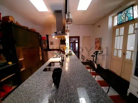 Hipolito Yrigoyen 3900