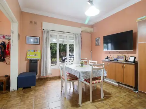 Casa 4 ambientes con 1 baño