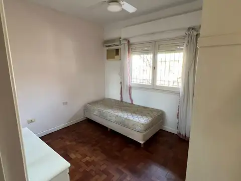 Casa en alquiler en zona residencial de Olivos