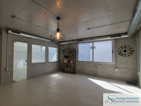 Oficina en alquiler 50 m2  1 despacho Office baño  privado 1 cochera Pilar