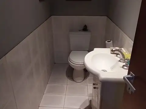 Casa 4 ambientes con 4 baños