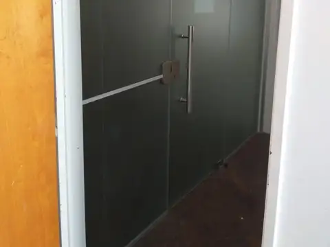 Oficina en Venta al Este