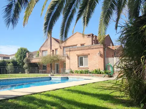 Casa en Venta de 7 ambientes en el barrio Ayres de Pilar. Pilar. GBA Norte