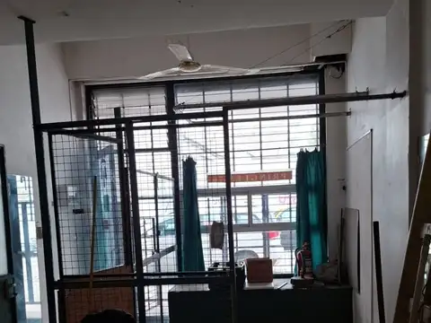 Local en Venta Via Púb.