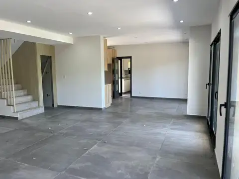 Casa en Alquiler en Haras Santa Maria, USD 1.800
